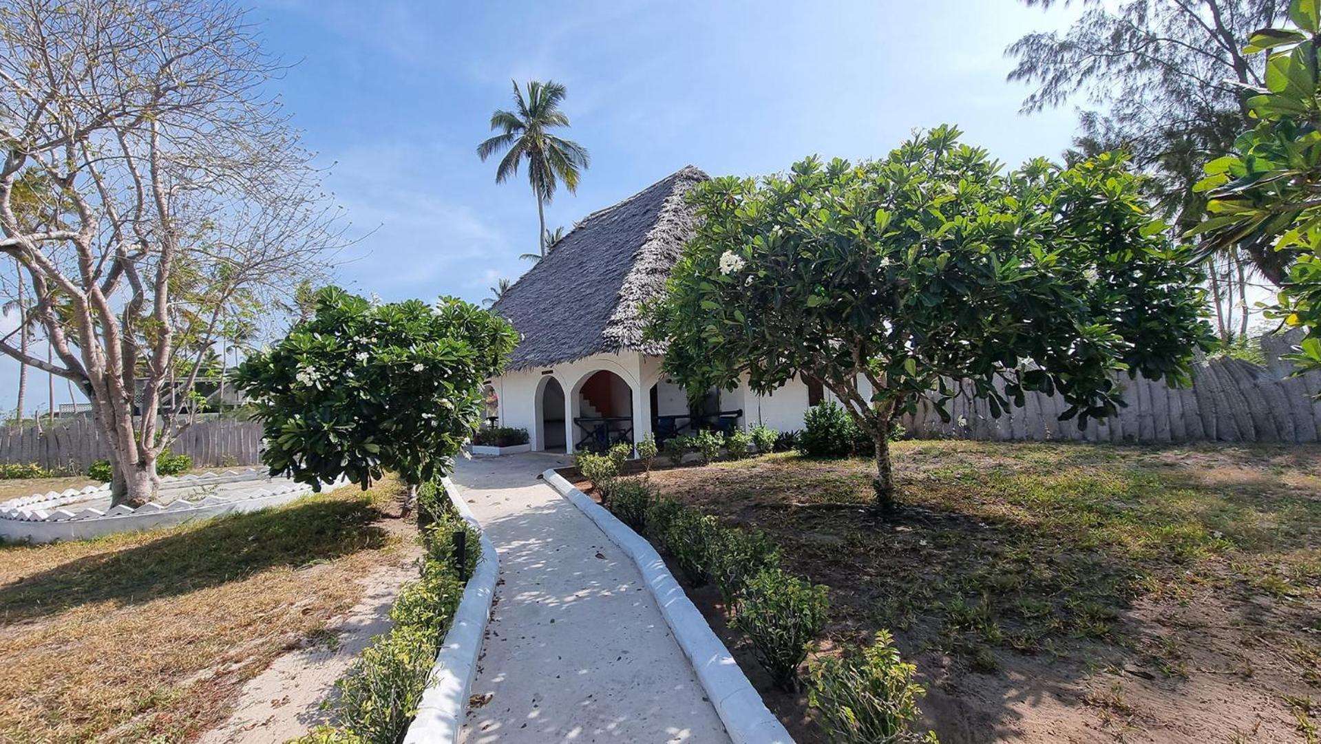 F-Zeen Boutique Hotel Zanzibar Uroa Bagian luar foto